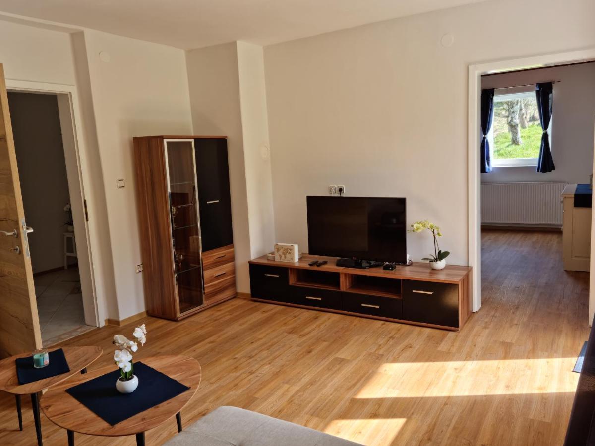 M&M Apartment Згорнє Горє Екстер'єр фото